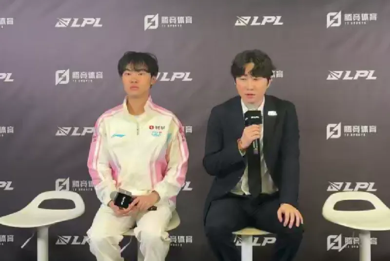 九游电脑版-Knight：HongQ优缺鲜明年轻英雄池深，对线激进可能失误也多